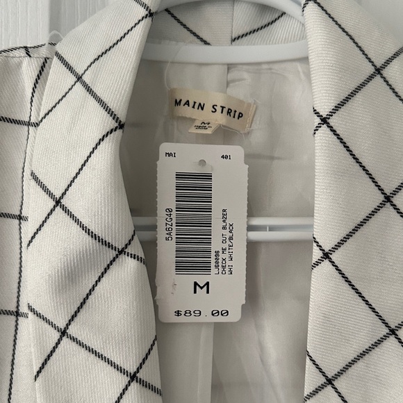 Check me out white and black blazer - Picture 3 of 3